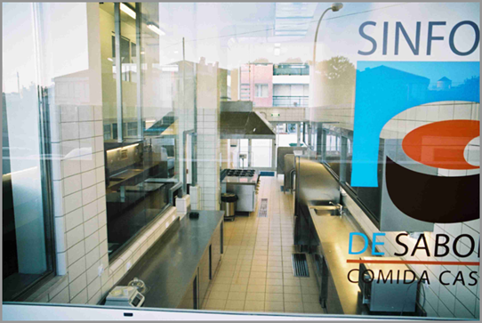 A cominha vista da rua